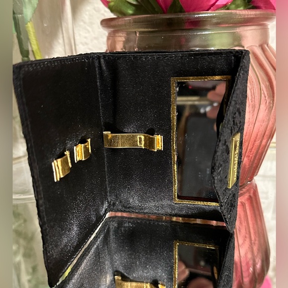 Dolce and Gabanna black lace cosmetic brush case mirror for card/cash RARE - Picture 4 of 12